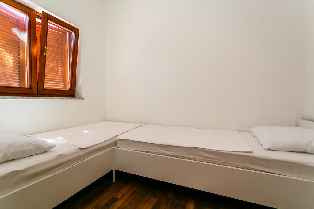 Apartments Josip Pinezići Zimmer foto